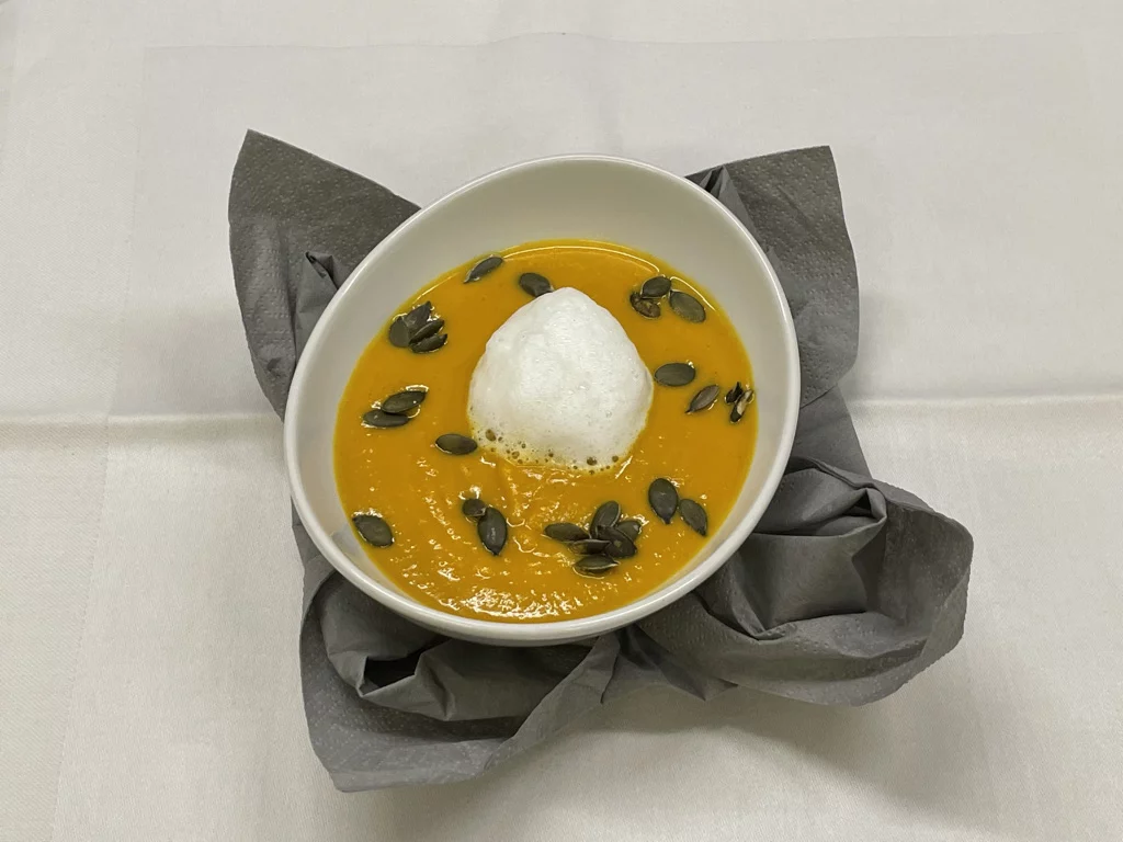 Vorspeisensuppen zur Auswahl